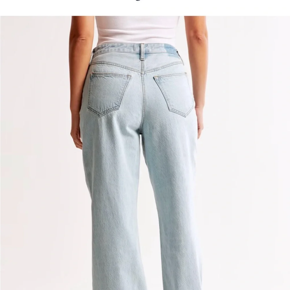 Abercrombie Light Blue Jeans - Picture 2 of 8